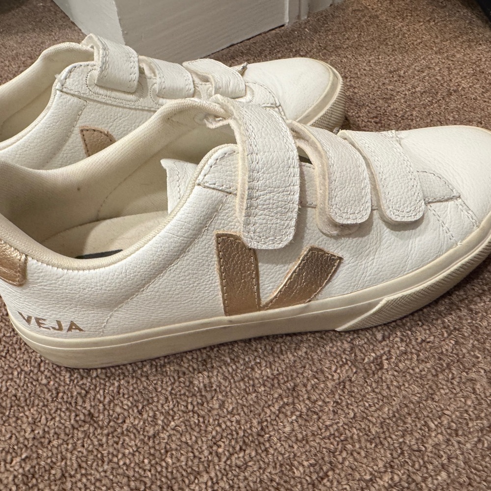 Veja Kids Cream and Gold Sneakers